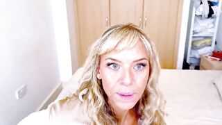 Renee on: Step Mama Fastened, Toes Widen, Throat Shut (4k)