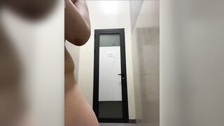 Large jock screwing butthole and twat in the gym