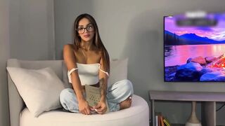 Stop Reading and Give Me a Oral job! Home Alone with My Stepbro