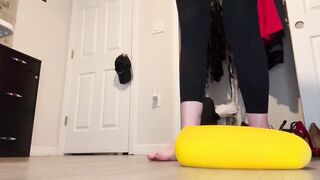 Stretchy Banana Squish Size 26 Feet