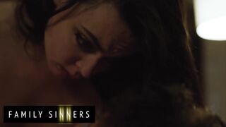 Family Sinners - Sexy Stepsister Whitney Wright Sucks And Screws Robby Echo's Large Weenie