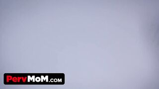 Stepmom Vanessa Cage Needs Assist With Stretching Her Booty - PervMom