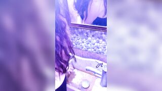 I DISCOVER my ALLY in the bath and we SCREW until I make her CREAMPIE