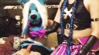 Dumb wench riding Jinx Futanari's wang