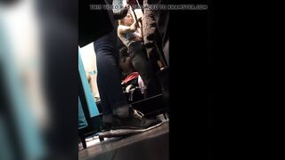 2 girls fitting room cabine 04 - TEASER