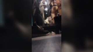 2 girls fitting room cabine 04 - TEASER