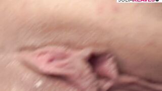 Blond fingers herself previous to riding a biggest dong to spunk flow