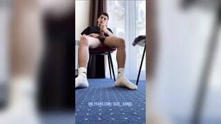 SHAGGY LEGS WHITE SOCKS TUGJOB