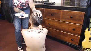 Electric trimmers gf head shaving