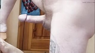 Bulky woman jerks off my weenie to a spunk flow taking cum on herself. Close up