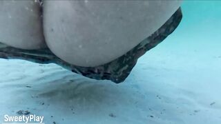 Creampie underwater - Stranger cum inside my cunt on the beach