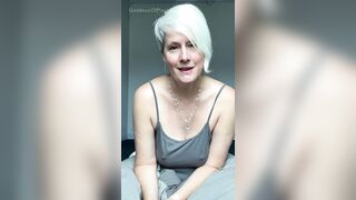 Vacation With StepMommy, That babe Showed Off Her Boobs and Booty Whilst Giving Me JOI To Aid Me Rest