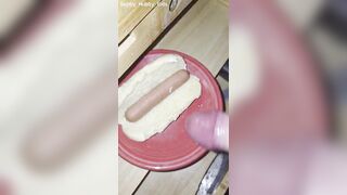 Hotdog! Get your hotdog!