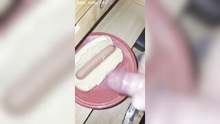 Hotdog! Get your hotdog!