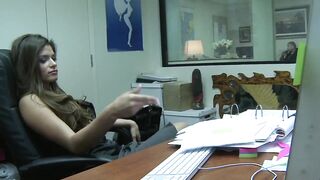 Office Honeys Scene-two_hawt Large Butt Brunette hair Screwing on the Office Table and Ending in Facial