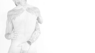 A homo pair debuting in porn!
