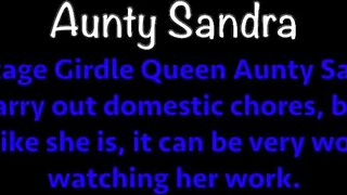 Aunty Sandra on Domestic Duties Vgq42