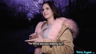 Agent - twenty Year Old Student Taylee Wood Flashes Her Large Titties