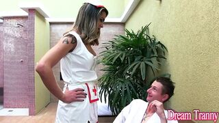 Favourable Chap Trades Bareback Sex with TS Nurse Amanda Fialho