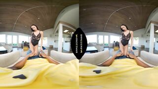 BRAZZERS - Delivery Hotty Alexis Tae Tries On Underware & Rides Hard Until Her Booty Gets Overspread In Cum