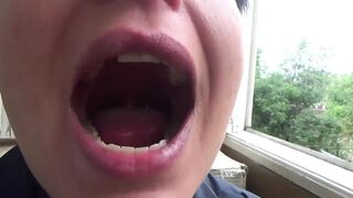 Kate open her throat wide for u
