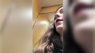 We get stuck in the elevator previous to gonna a kink party - VLOG