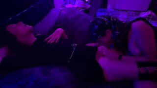We get stuck in the elevator previous to gonna a kink party - VLOG