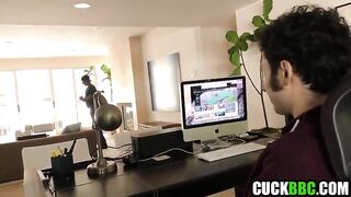 Cuckold Spouse Shares Wife's Butthole With Ebony Buddy