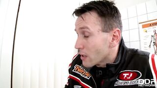 Hawt oral pleasure in the elevator fills teen Lady Dee's insatiable throat with cum