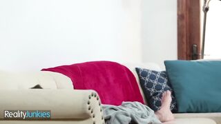 REALITYJUNKIES - Ambitious Gal Breaks Into A Celebrity’s Abode To Satisfy Her Curiosity
