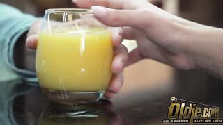 Maya Luz & The Old Chap Bartender - Exclusively At Oldje!