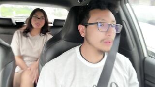 Hot large booty woman masturbates in Uber, part 1