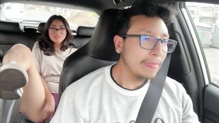 Hot large booty woman masturbates in Uber, part 1