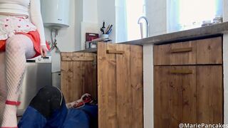Cheating Housewife Entreats Handyman To Screw Her Booty, ATM Facial