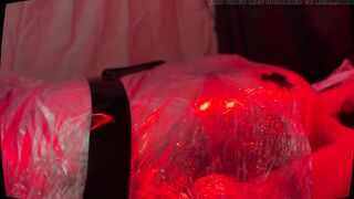 Shemlale Mistresse Naomiperv Turns Plastic Wrap Into Sex