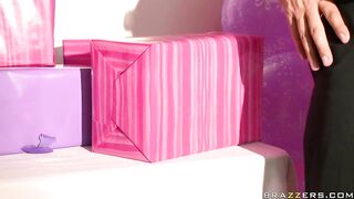 Teens Like It Large - Vanessa Has a Large Celebration for Her Ravishing eighteen Birthday Party