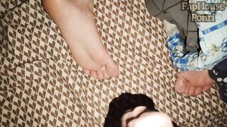 My Stepsister Let Me Touch Her Feet.
