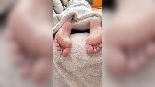 Sneaking Up On Your Step Sisters Soft, Consummate, Pretty Wrinkled Soles During the time that This babe Takes a Nap (Preview)