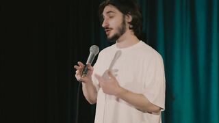 Standup выступление в женской колонии