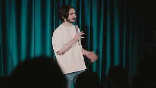 Standup выступление в женской колонии
