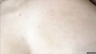 Comendo a novinha gostosa - LEGENDADO