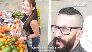 Latin babe Market Vendor With a Large Butt Gets an Suggest This babe Can't Refuse... Teases What Comes After