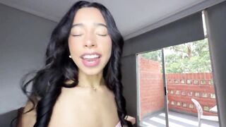 YOUR BUTT IS SO WORTHWHILE, IT REMINDS ME OF MY PILLOW