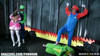 Mario and luigi parody double stuff - Brazzers