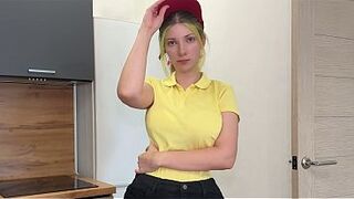"How about I try your snatch instead of pizza?" I drilled the cute pizza delivery gal