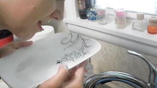 SHORT: Darling Pet Washes Dishes Bare And Entreats For Refreshment