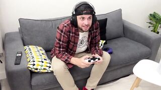 Pamela Mendoza sucking biggest wang from gammer male