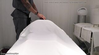 Legit massage client gets a glad ending