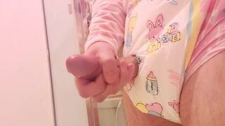 Cute diaper cum (a lot of pre and cum!)