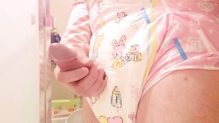 Cute diaper cum (a lot of pre and cum!)